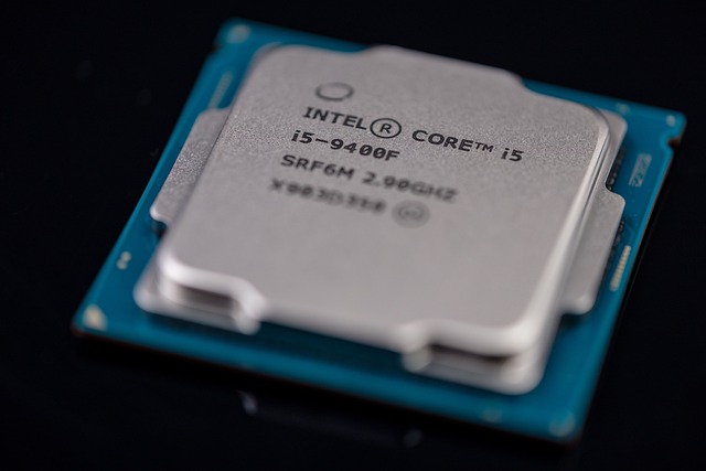 cpu-4393385_640.jpg